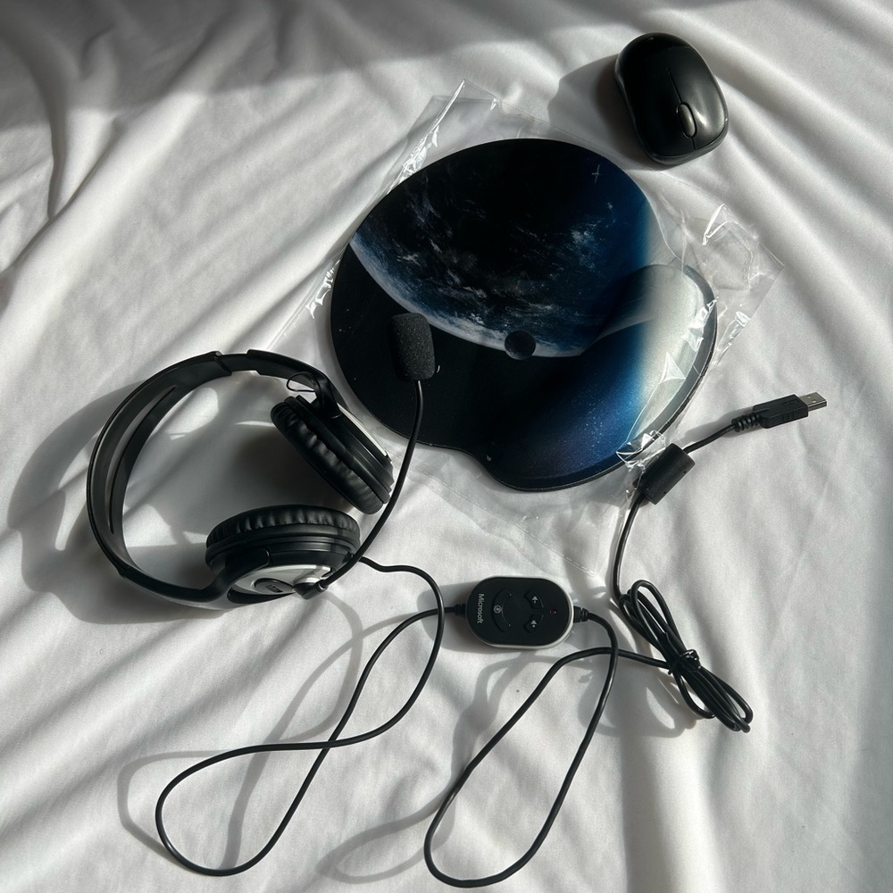 Microsoft headset, wireless mouse and mouse pad